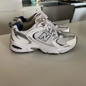 New Balance 530, size 7 women’s. white, silver and blue.